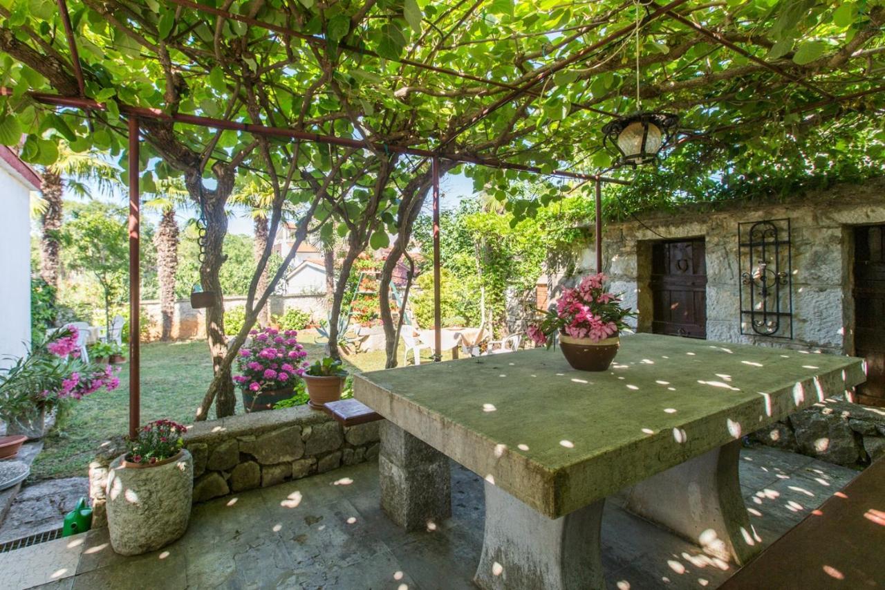 Anamarija Apartments Near The Beach And The Fantastic Adria Sea With Over 10 Small Islands Close By 푼타나 외부 사진