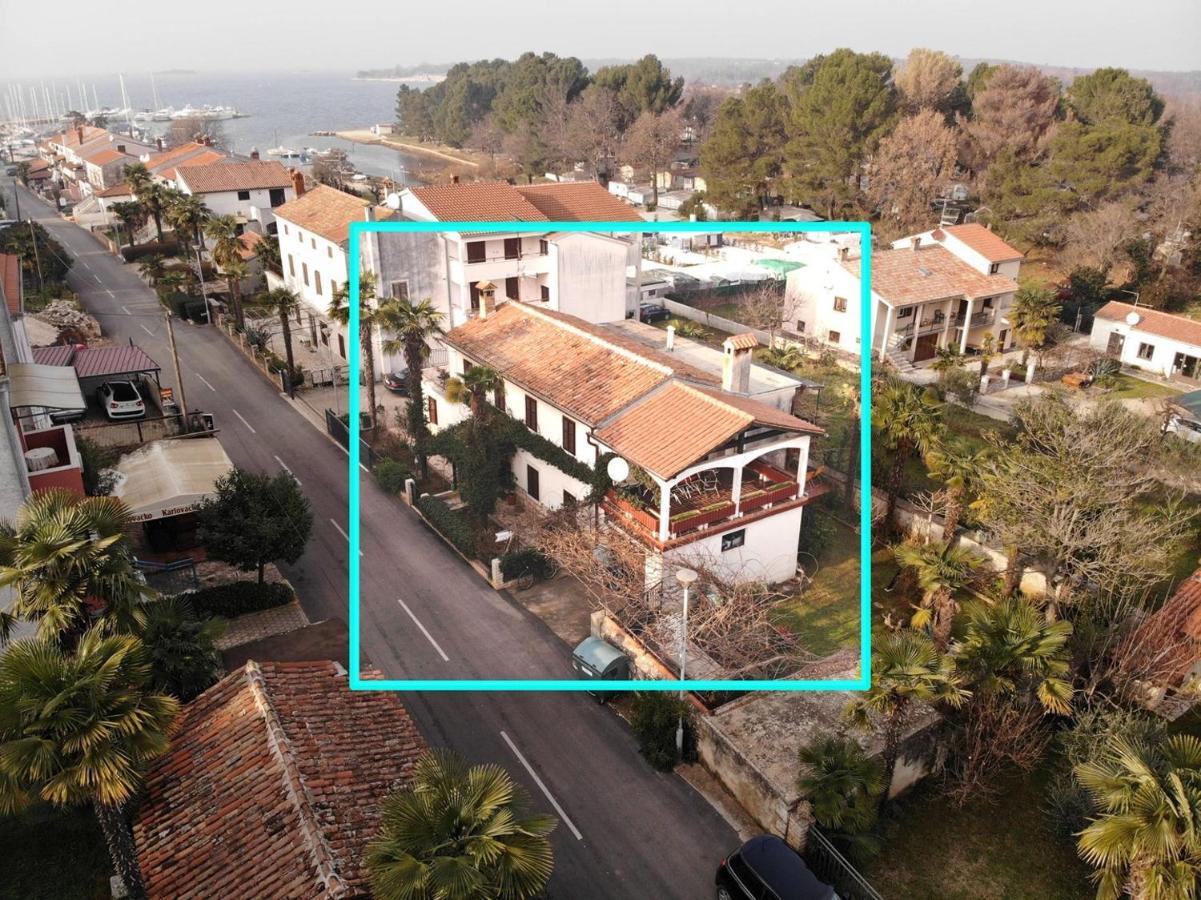 Anamarija Apartments Near The Beach And The Fantastic Adria Sea With Over 10 Small Islands Close By 푼타나 외부 사진