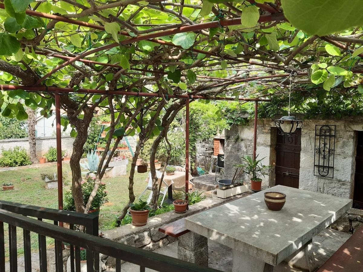Anamarija Apartments Near The Beach And The Fantastic Adria Sea With Over 10 Small Islands Close By 푼타나 외부 사진